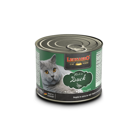 Aquapet Leonardo Duck 200g wet cat food can featuring a fluffy cat and a bowl of duck-flavored pâté