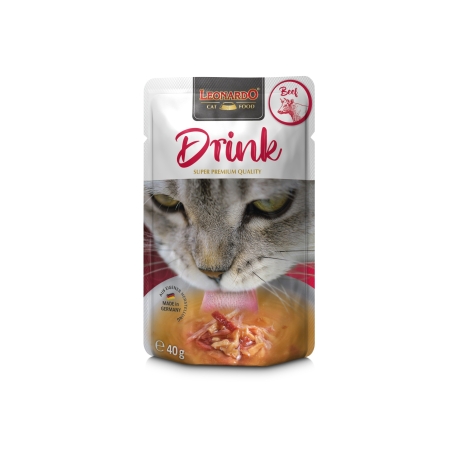 Aquapet Leonardo Drink Beef 40g pouch featuring a tabby cat and a bowl of beef-flavored broth, designed to promote hydration and support urinary health in adult cats